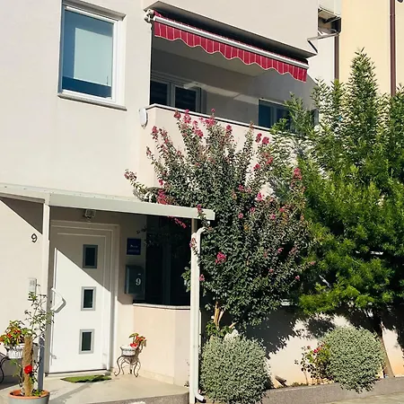 Marta Apartment Pula Exterior photo