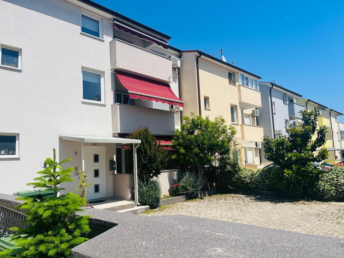 Marta Apartma Pula